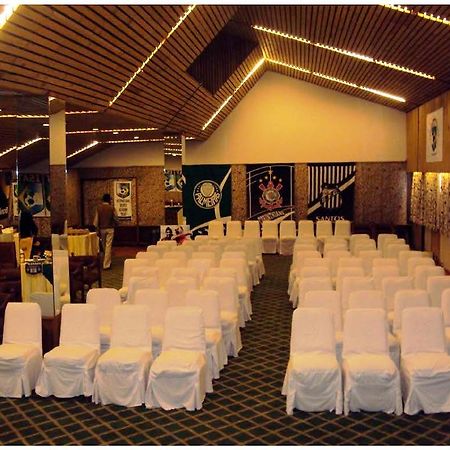 Hotel Broadway Srinagar  Ngoại thất bức ảnh