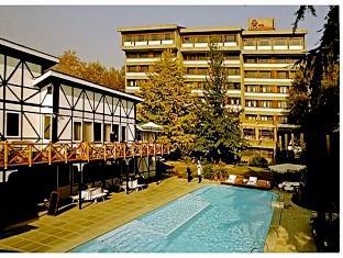 Hotel Broadway Srinagar  Ngoại thất bức ảnh