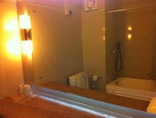 Hotel Broadway Srinagar  Ngoại thất bức ảnh