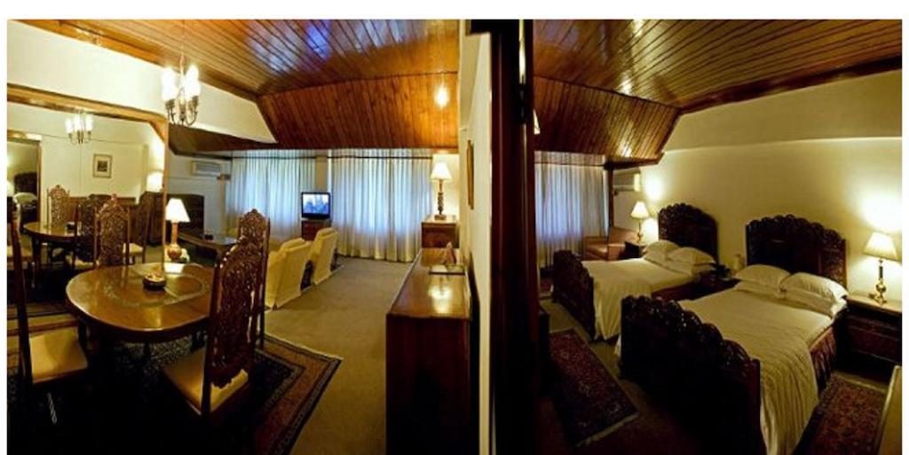 Hotel Broadway Srinagar  Ngoại thất bức ảnh